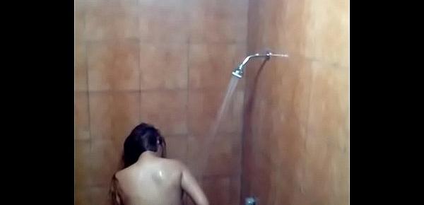  peruana en la ducha antes del cache.